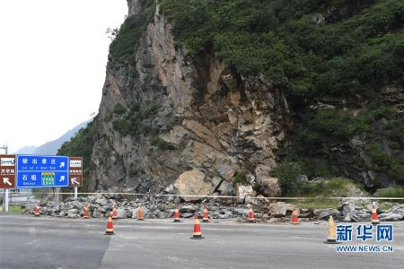 （社会）（3）山西五台山景区发生山体倒塌