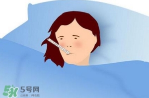 病毒性感冒发烧怎么办？病毒性感冒症状有哪些