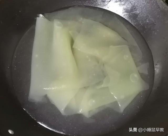 黄瓜拉皮怎么拌好吃简单(黄瓜拌大拉皮怎么拌好吃)