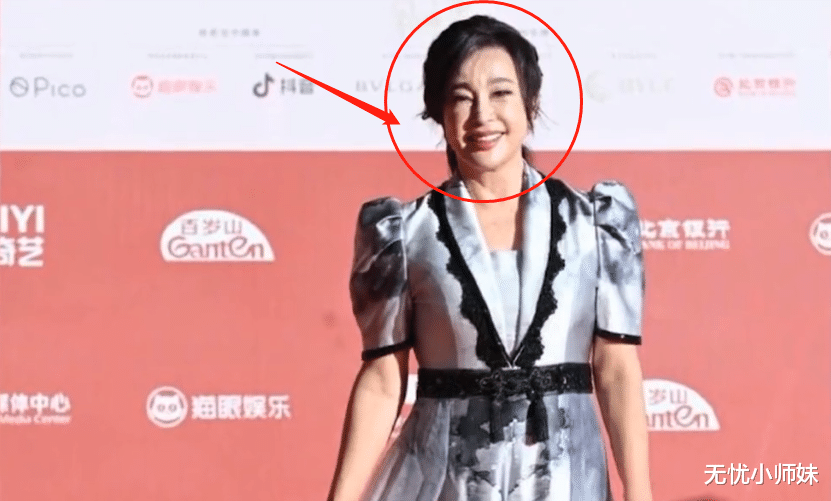 王祖贤温哥华礼佛如同“照妖镜”，照明了女明星过度医美有多吓人