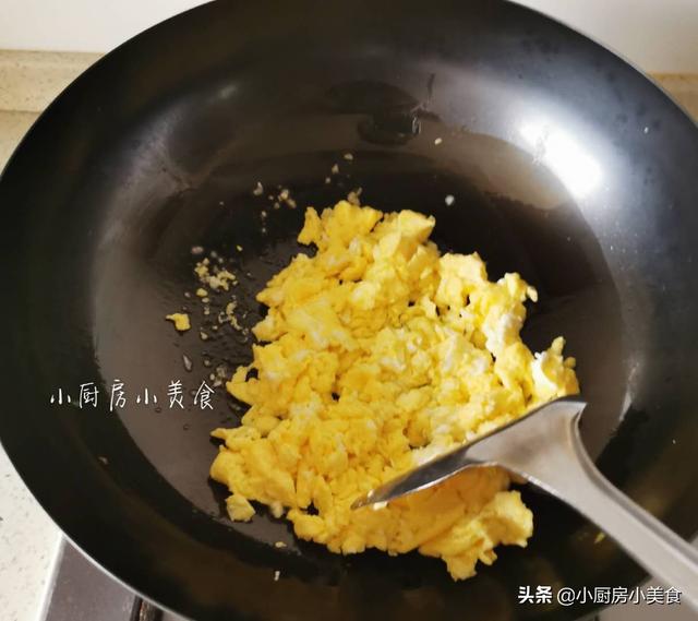 在家里这样做的饺子全家人都爱吃（大热天不想做饭）(4)