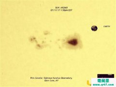 太阳表面出现阔12万公里的巨型太阳黑子 可能会产生太阳耀斑和很大辐射风暴是真的还是假的？