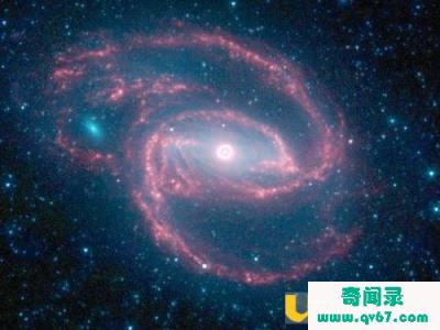 河南网友问：宇航员被吸入黑洞后并没有消失 宇宙怪才霍金: 有后门会进入另一个宇宙!真相还有哪些？