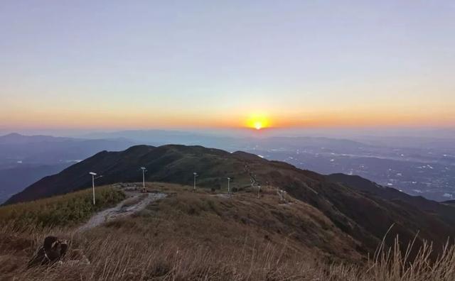 罗浮山徒步攻略路线（自驾罗浮山徒步观日出映像）(3)