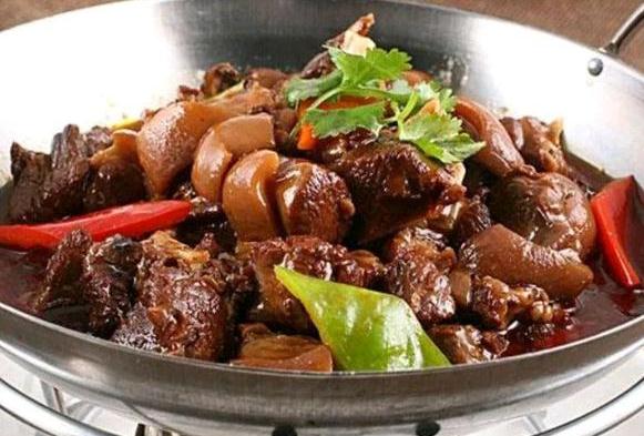 狗肉怎么炖？大锅煮狗肉放什么调料？