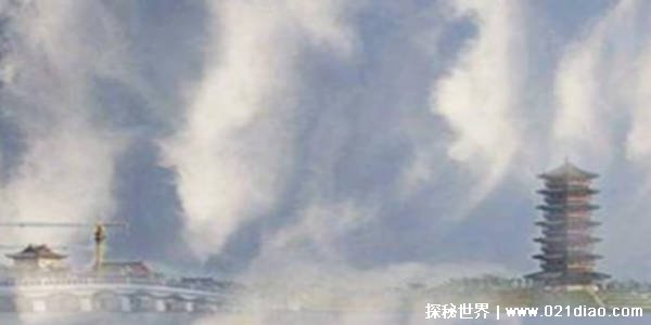 河北天空出现“异象” 游客拍到“南天门” 平行宇宙存在吗