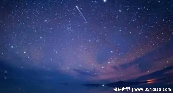 河南多地夜空被不明物体点亮 速度极快 它是从哪里来