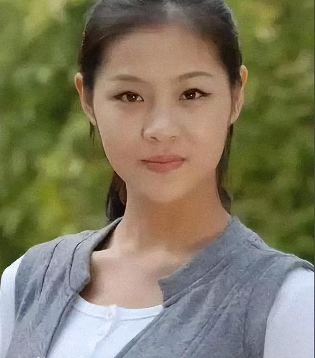 同是汪峰的基因，把章子怡女儿和葛荟婕女儿一对比，差距就出来了