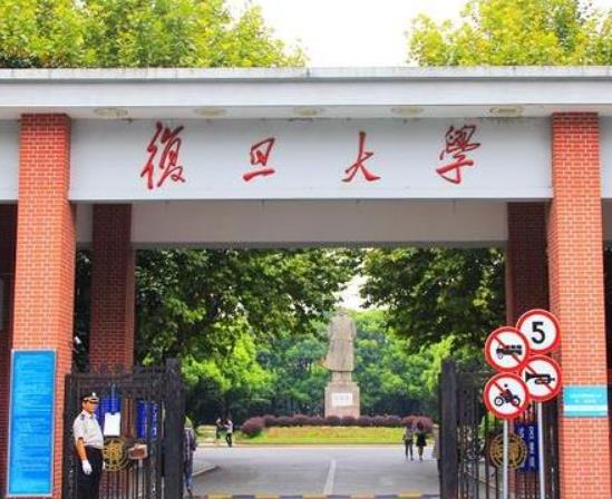 中国十大名校排行榜，清华大学师资力量强、北京大学含金量极高