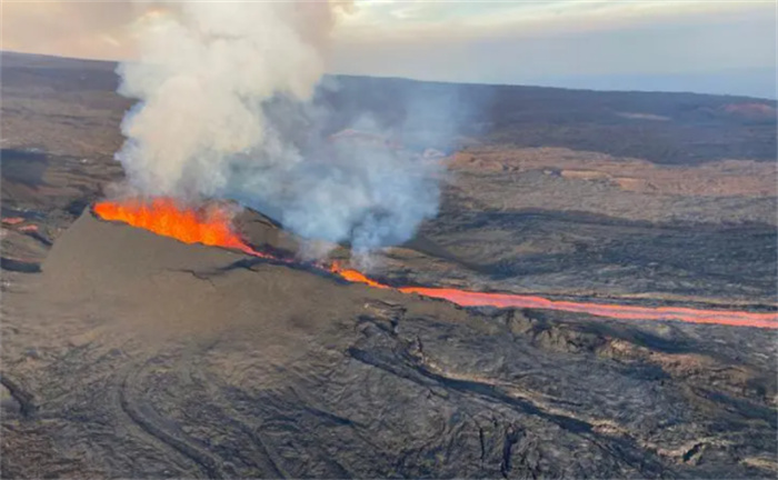 地球上体积最大的火山 冒纳罗亚火山（体积达75，000立方公里）