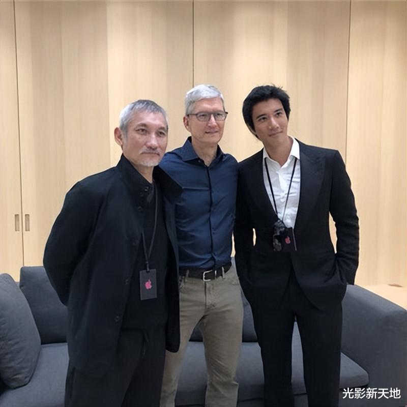 8位明星争着做iPhone的生意，为啥只有岳云鹏挣到钱？