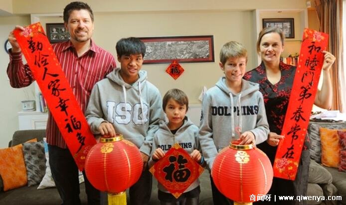 国外的春节叫什么，叫Chinese New Year(各国都有华侨过春节)