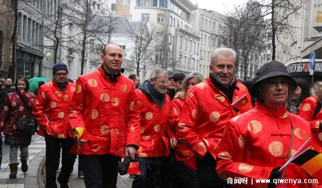 国外的春节叫什么，叫Chinese New Year(各国都有华侨过春节)