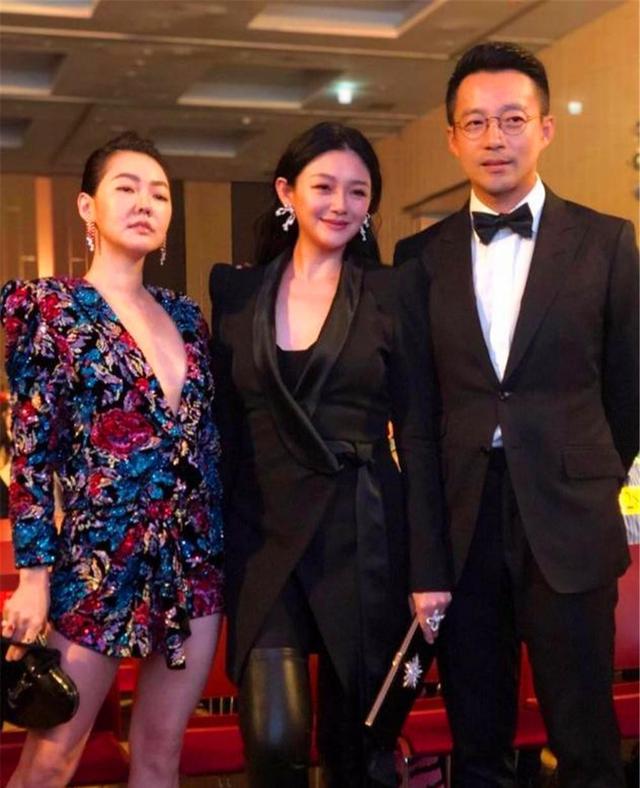 知情人士：小S之所以坚持不和许雅钧离婚，很大程度上是因为大S