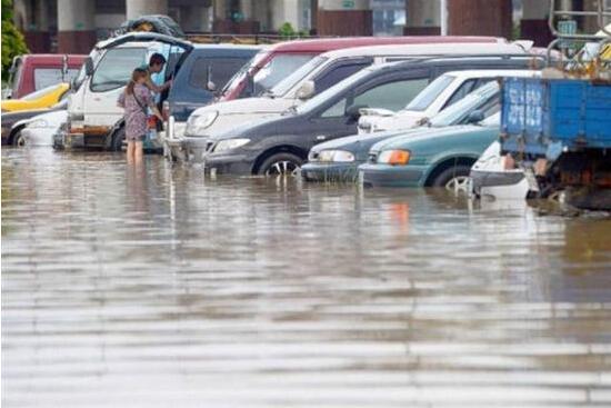 雨天怎样开电动汽车？几点注意事项要了解